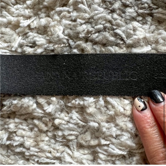 Banana Republic belt, leather, black/silver, size small